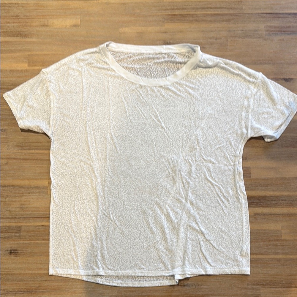 lululemon athletica White Short Sleeve Tee Size 8